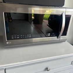 LG OVER THE RANGE MICROWAVE 2.2 cu.ft.