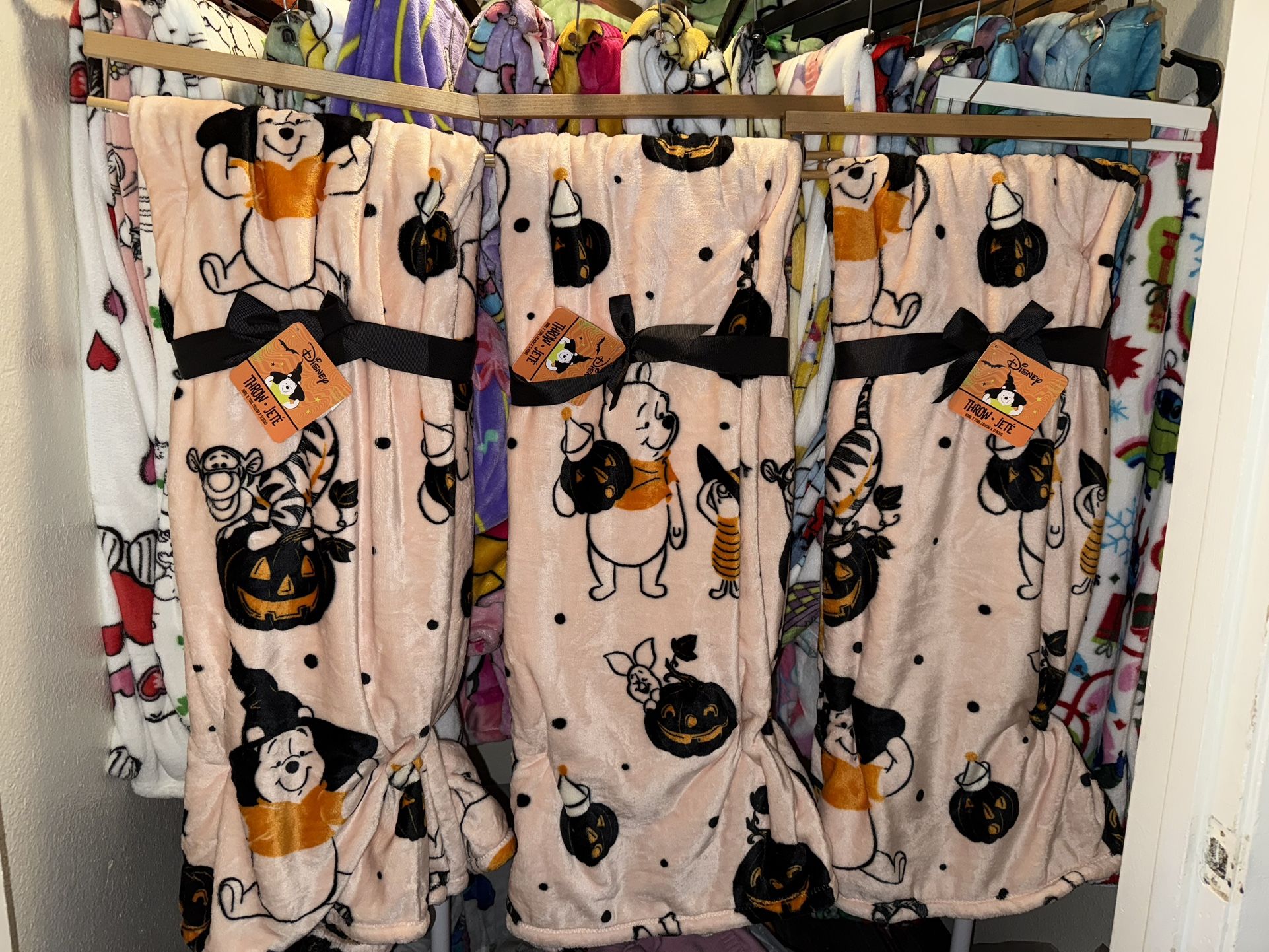 Winnie The Pooh Halloween Blanket