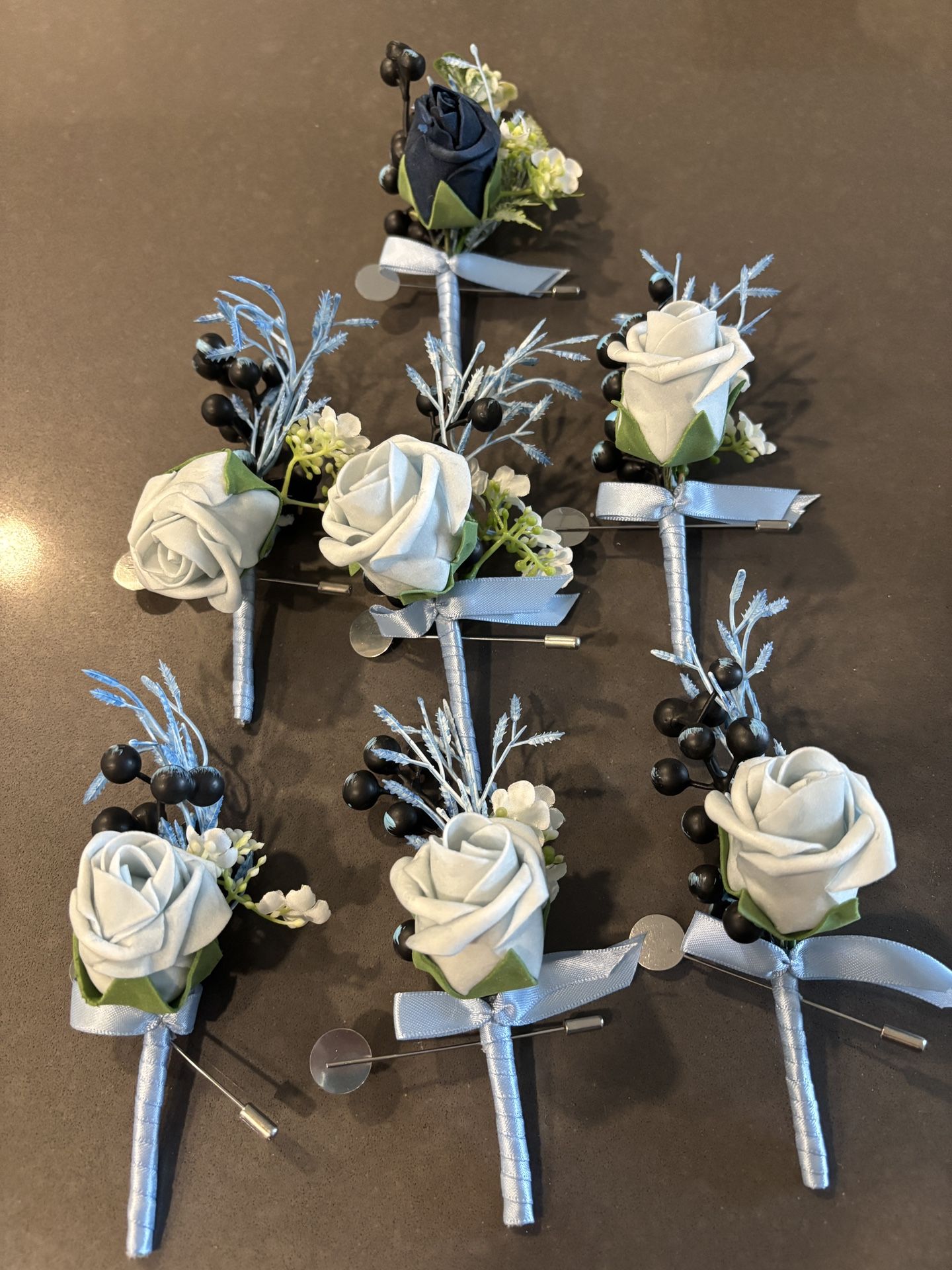 Blue Boutonnières set - fake floral - set of 7