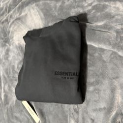 Essentials Hoodies & Sweats 