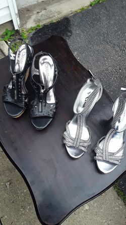 Carlos wedges and touch of nina heels size 7.5