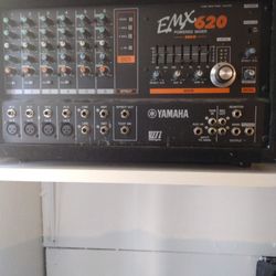 Yamaha Emx 620 Powered Mixer And 3 Speaker's