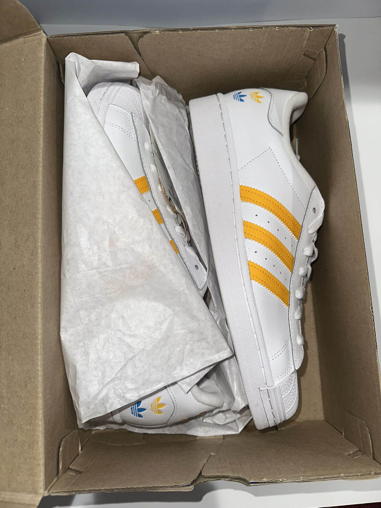 Adidas Superstar size 10 mens