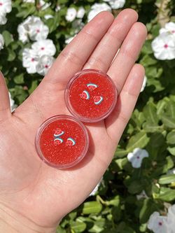 Lip scrub