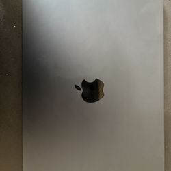 MacBook M2 16GB