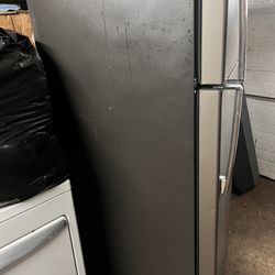 GE REFRIGERATOR