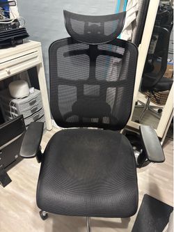 Desk chair