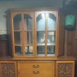 Hutch/cabinet/negotiable