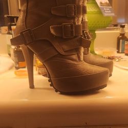 Adorable Fur- Lined Ankle Boots Ladies Women's Size 7