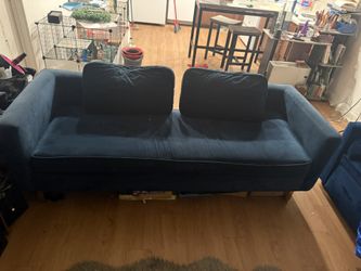 Rehoming my blue velvet Couch