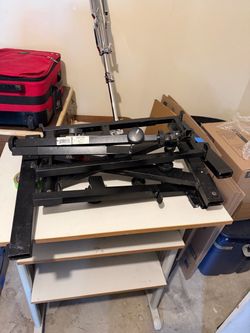 Keyboard Z stand with tiers FREE