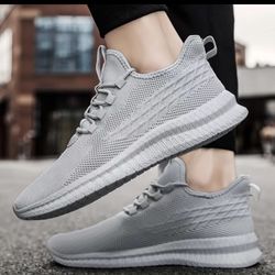 NEW Men’s Lightweight Running Shoes Size 11