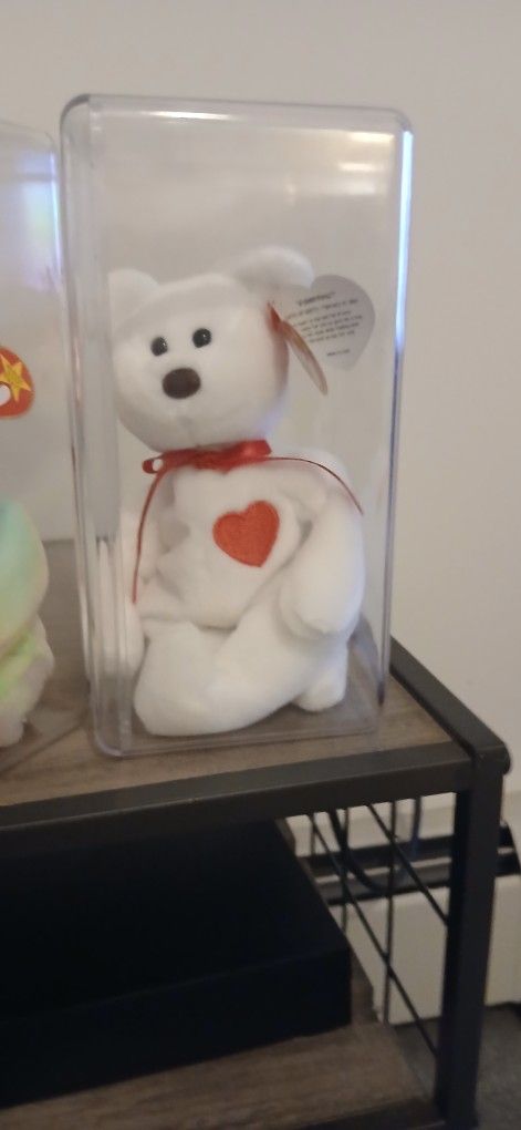 Collection Of Beanie Babies Sealed In Cases