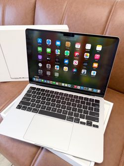 Apple 2022 MacBook Air 💻 13-inch M2 16Gb/256 ssd Laptop Flawless