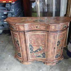 Expensive Piece Of Furniture Selling Low Cost