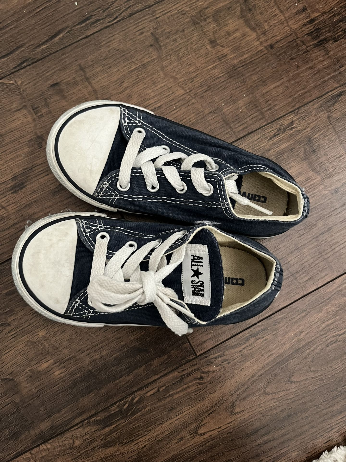 Boys Converse Size 9