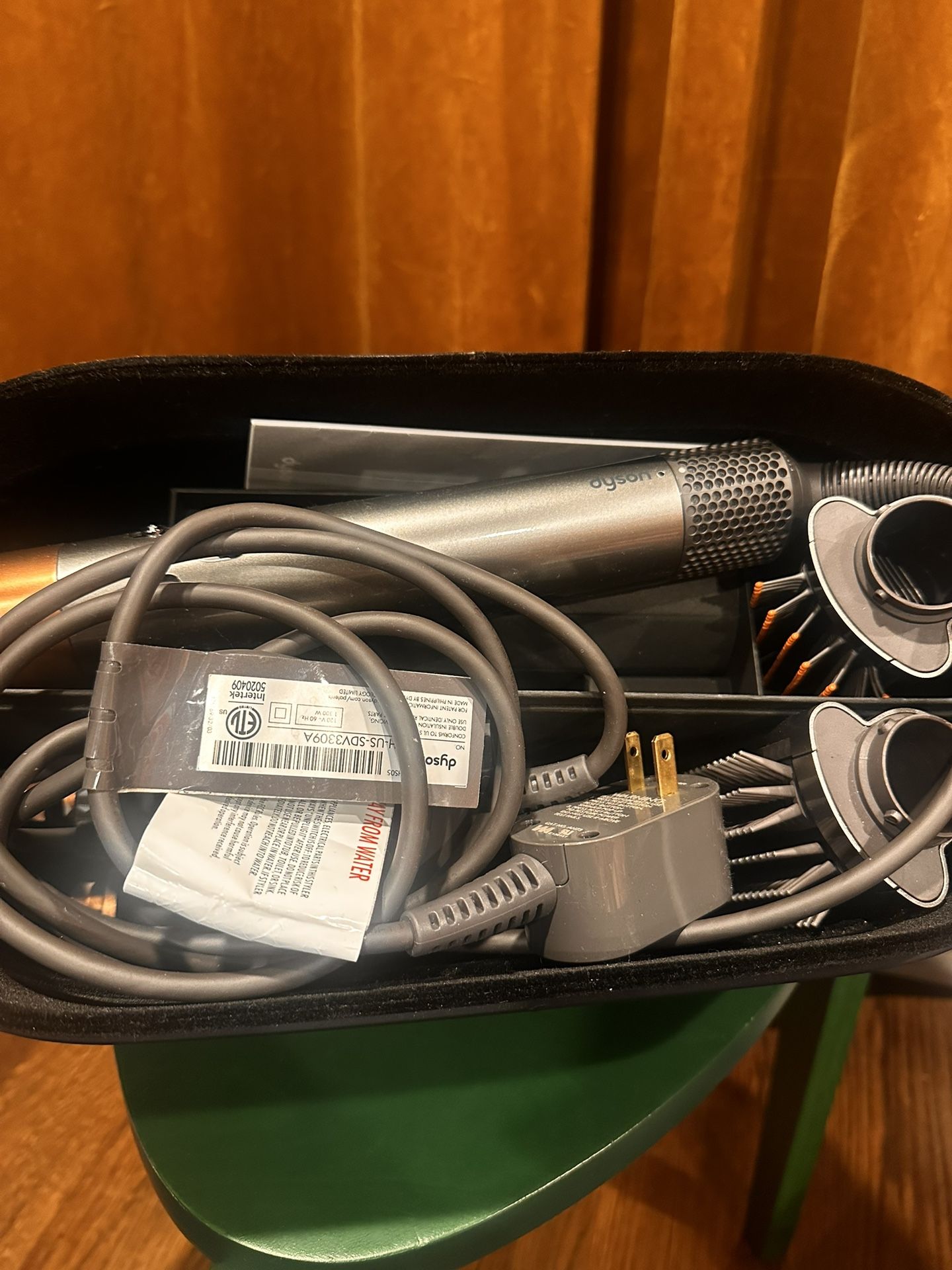 Dyson Air wrap With Carrying Case