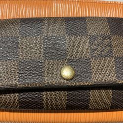 Louis Vuitton Damier Ebene - 6 Key Holder-Submit Offer