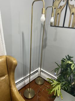2 Gold Tall Lamps