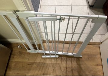 Baby gate