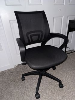 Mesh Office Chair – Good Condition – $25