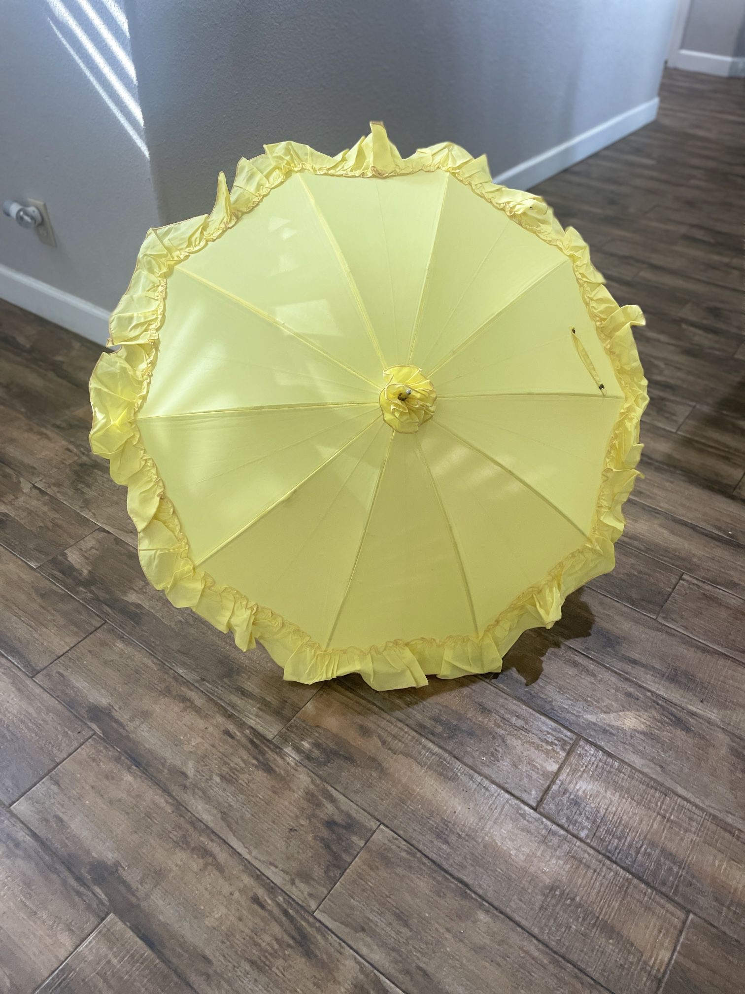 Vintage 1960’s Louis Vuitton Umbrella Made In France for Sale in Ontario,  CA - OfferUp