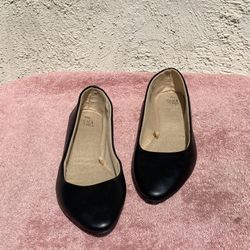 Black Flat Shoes 7 1/2