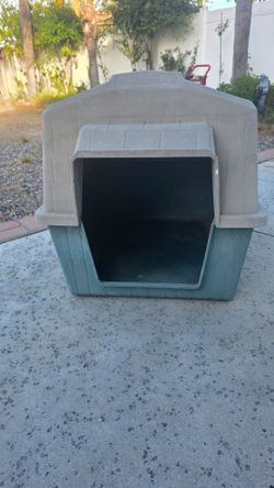 Dog house