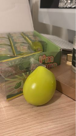 Color changing color mango squishy