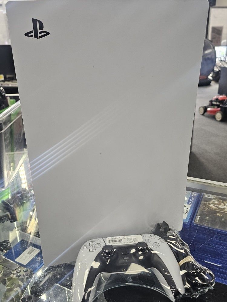 PS5 Disc Version. ASK FOR RYAN. #4(contact info removed)-01