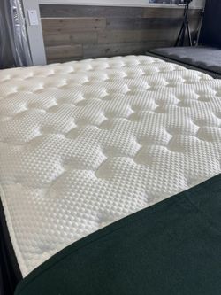 Luxury Mattress $10 can take one home