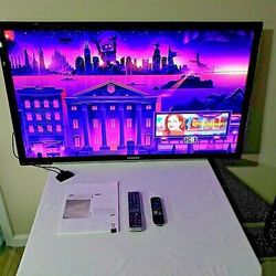 Samsung 46" 7100 Series LED TV Model UN46C7100WF w/Roku Express Included
