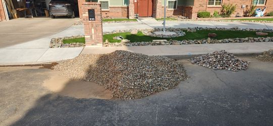 Many items, free and cheap