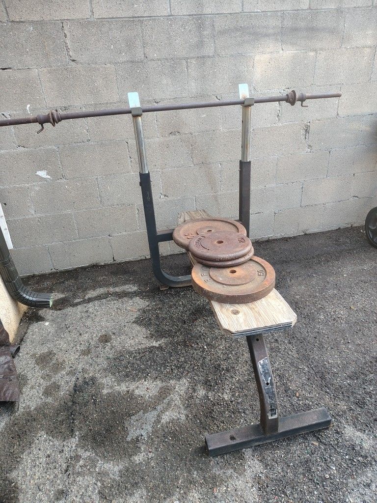 Brutus Bench press W Weights