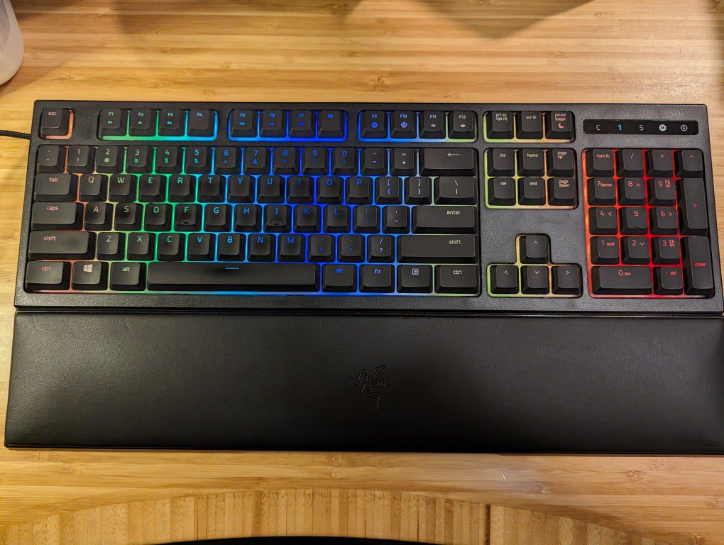RGB keyboard - Razer Ornata Chroma V3