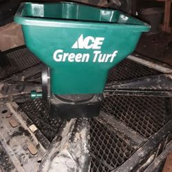 ACE Green Turf Hand Fertilizer spreader