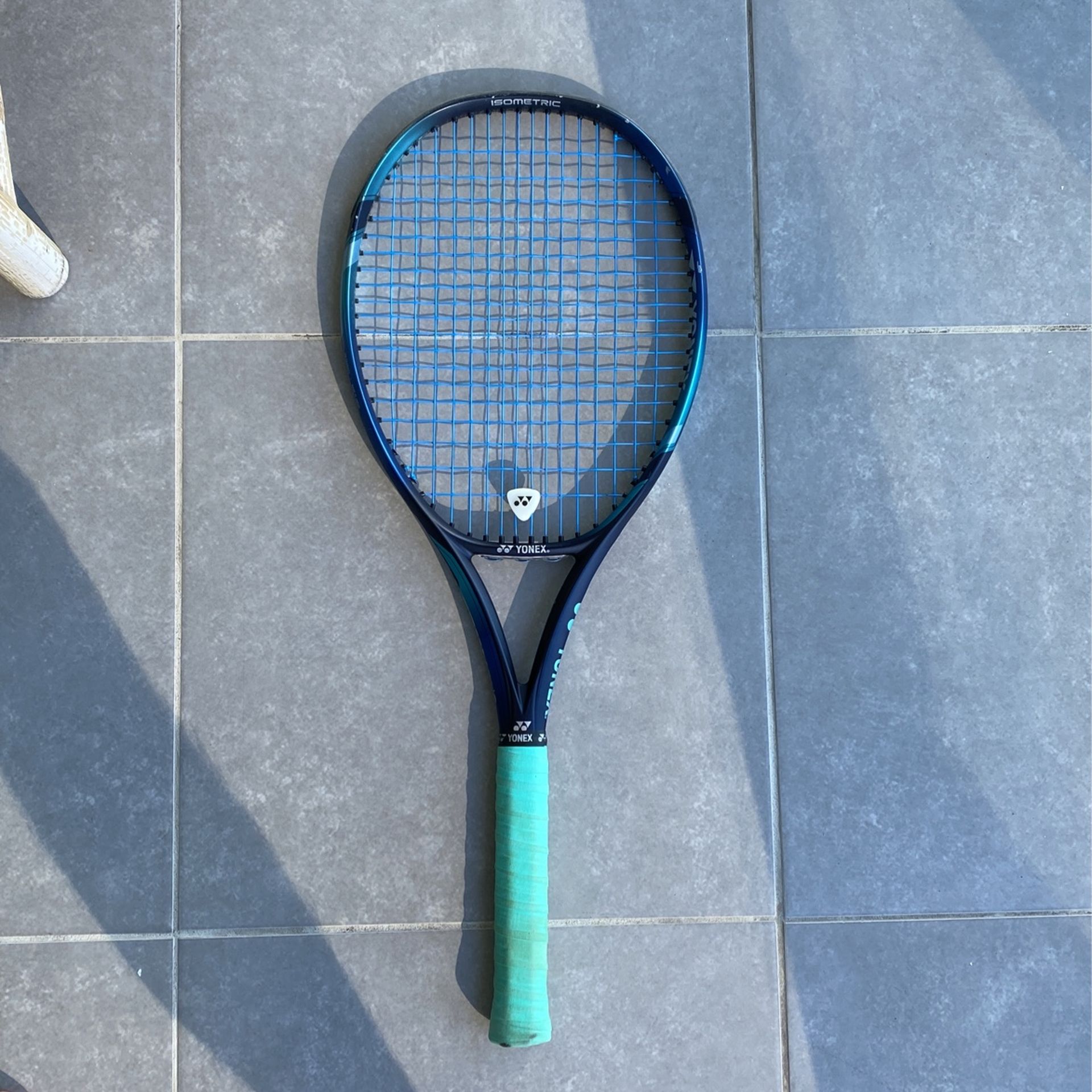 YONEX EZONE 100 Tennis racquet 2022- Used 4 3/8