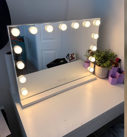 Hollywood Vanity Mirror with Lights – 3 Light Settings – $20