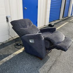 LAZYBOY ROCKER POWER RECLINER CHAIR 