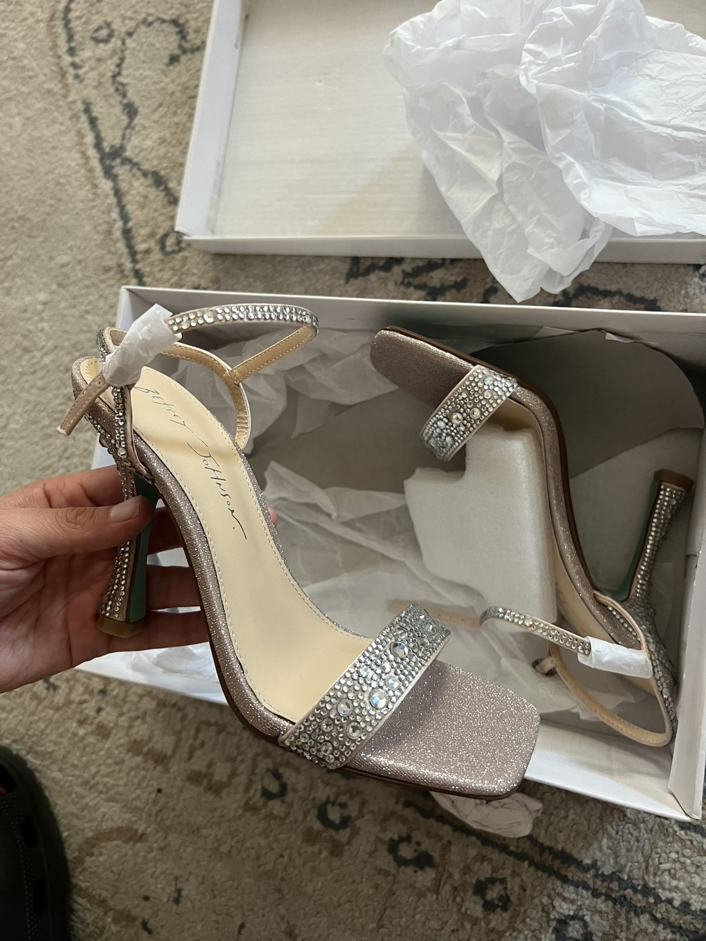 5.5 Betsey Johnson Heels