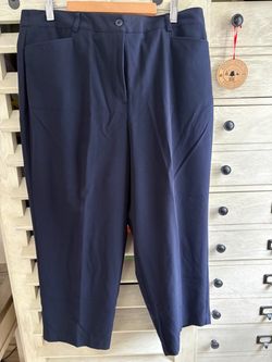 Briggs New York Size 14 Navy Blue Women’s Capris New without tags