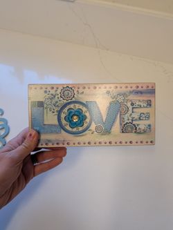 LOVE Decorative Wood Sign Plaque