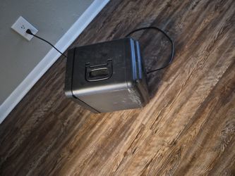 Mini fridge