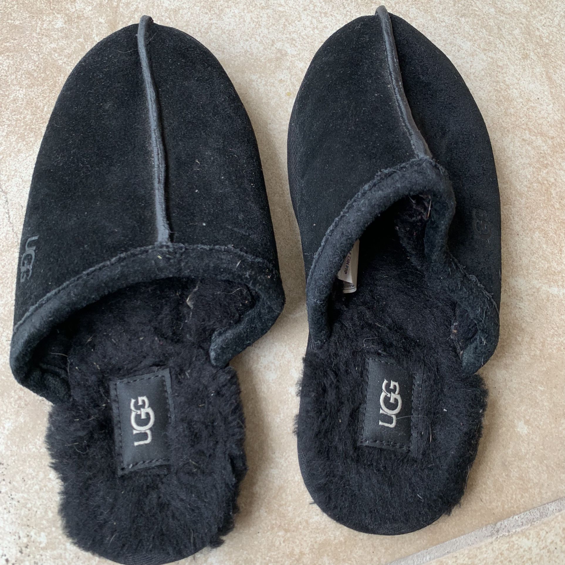 Women’s Uggs Slippers Scuff Leathered Slippers