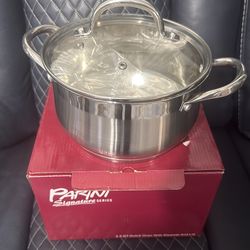 3.5 qt Dutch oven with steamer and lid