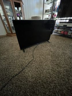 (Polaroid 32INCH Roku Tv) Send Me Ur Best Offer