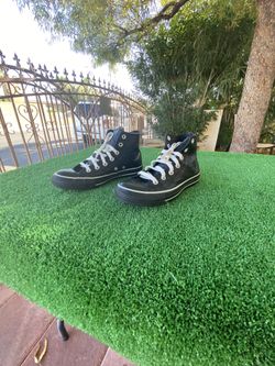 Leather converse size 6 very good condition