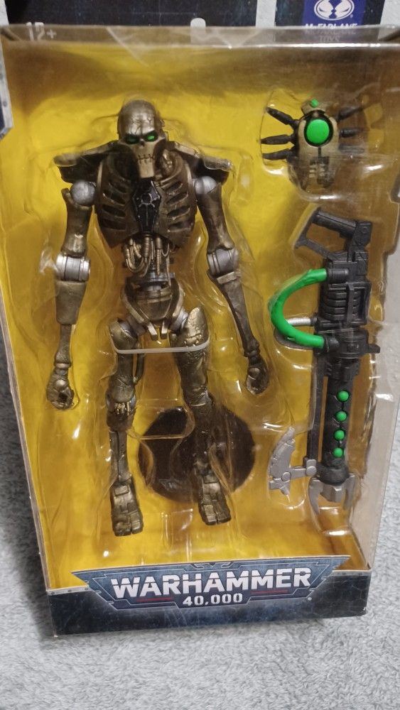 Warhammer 40,000 Necron Warrior McFarlane Toys Video Game Board New Figure