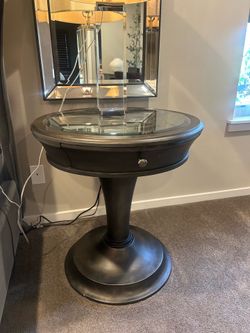 Pedestal End Tables - Pair