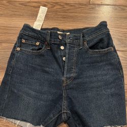 Levi’s Shorts 